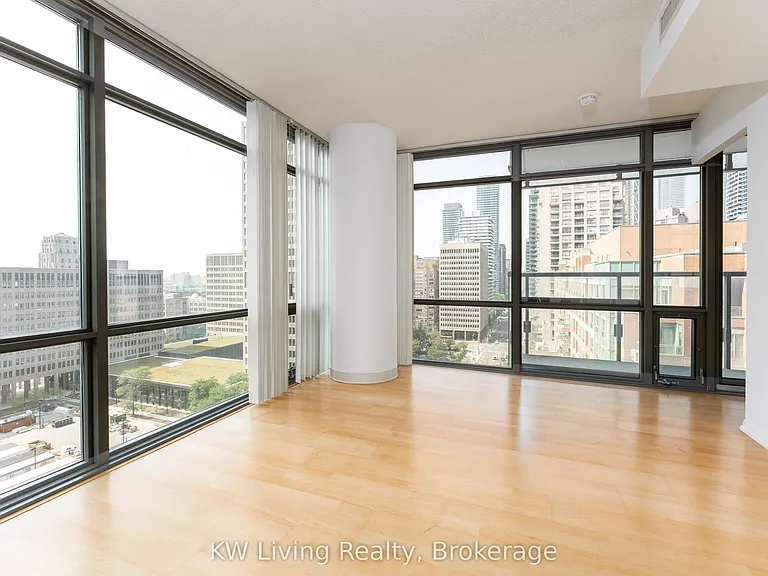 37 Grosvenor St #1603 — Photo 6