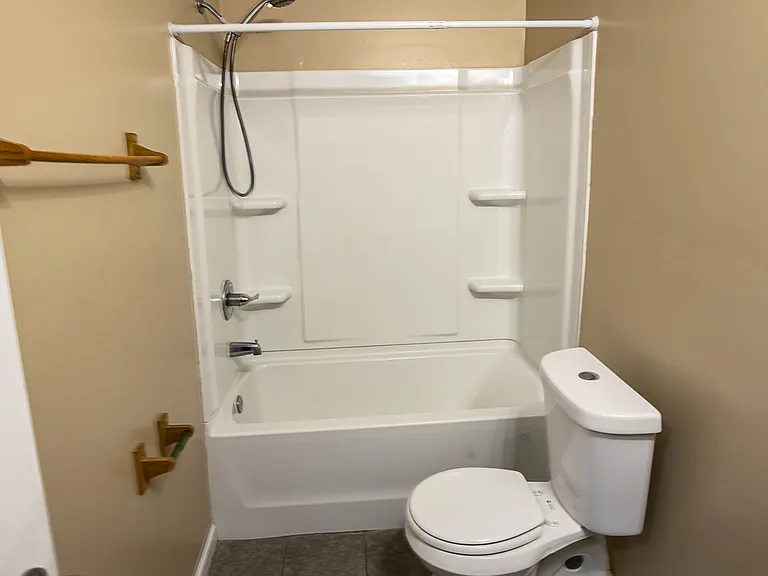 5768 Aftonshire Dr — Photo 10