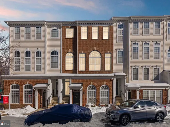 904 Pine Forest Ln, Upper Marlboro, MD 20774