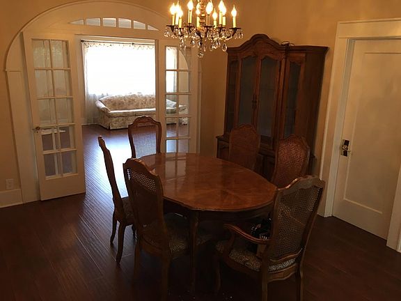 4th image of 1301 N Mariposa Ave