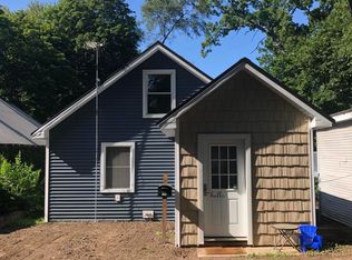 190 Barrows Ct, Three Rivers, MI 49093