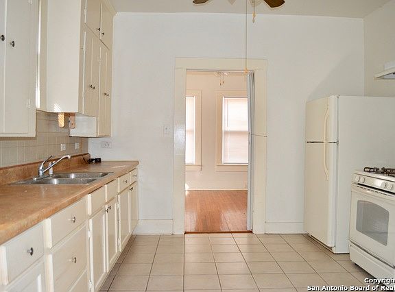5th image of 424 Berkshire Ave