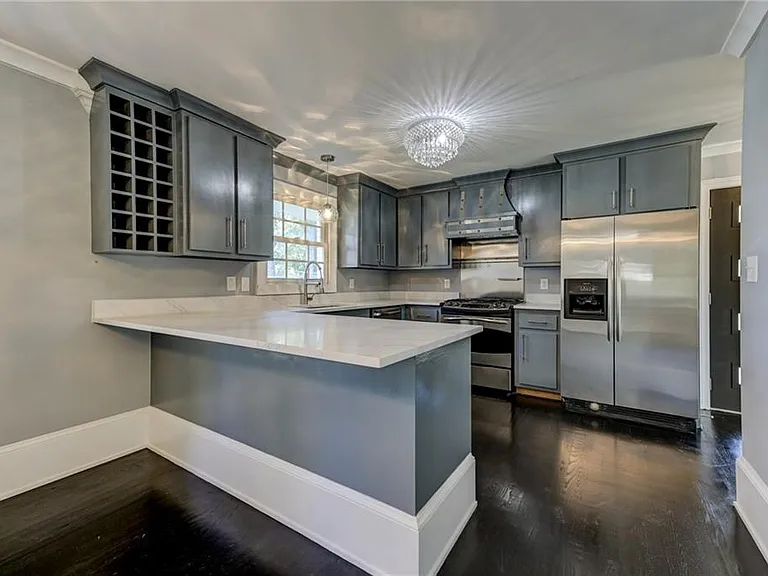 2325 Elmwood Cir SE — Photo 16