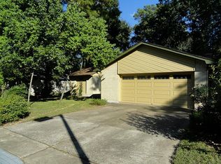 9 N Deerfoot Cir, Spring, TX 77380