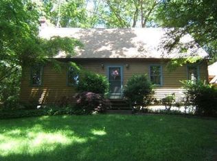 25 Attawanhood Trl, Amston, CT 06231