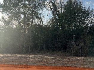 35 Dear Dr, Camden, AL 36726