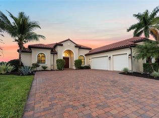 1609 Mockingbird Dr, Naples, FL 34120