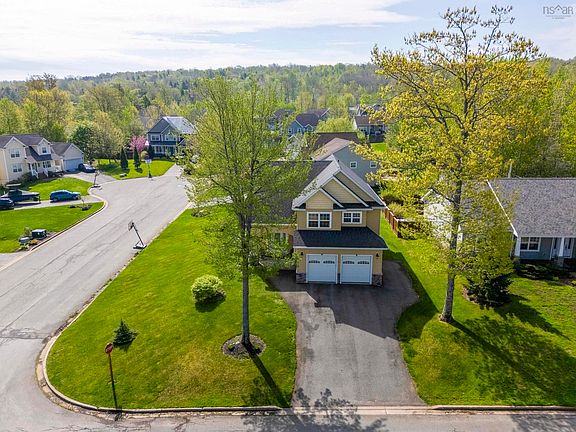 4th image of 95 Macdonald Park Rd S