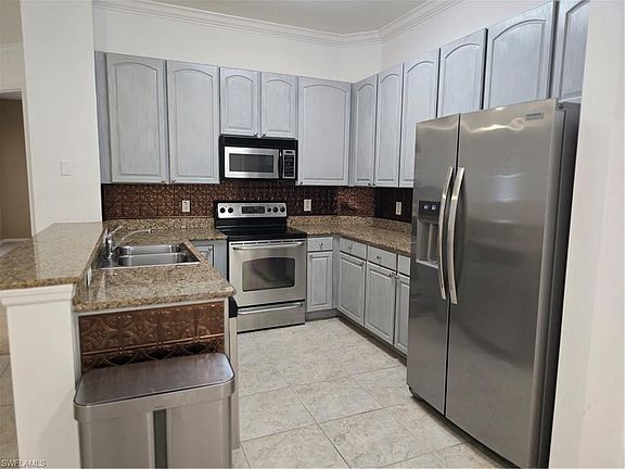 5th image of 1000 Peggy Cir APT 301