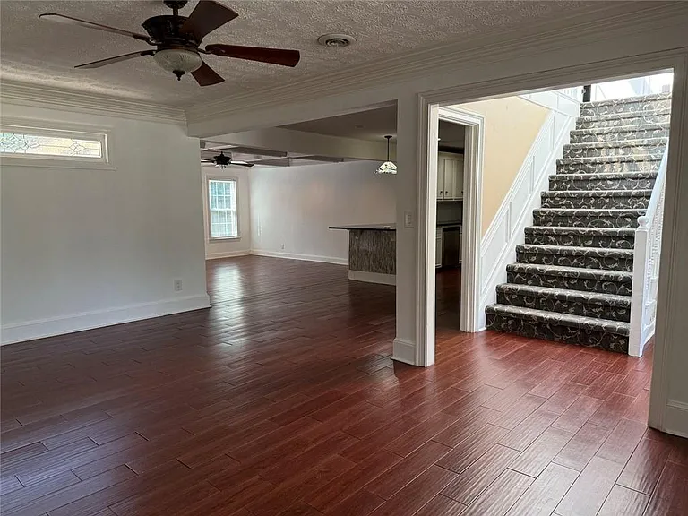 4225 Friar Tuck Ln — Photo 4