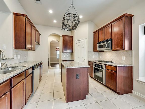 4th image of 1708 Peregrine Dr