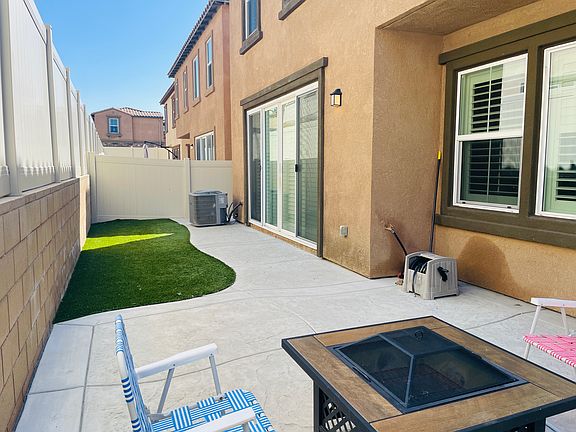 3rd image of 40517 Calla Lilly St
