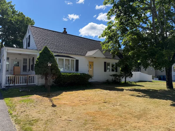 10 Darby St, Tewksbury, MA 01876