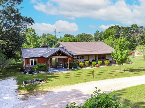 22163 W Highway 72, Gravette, AR 72736