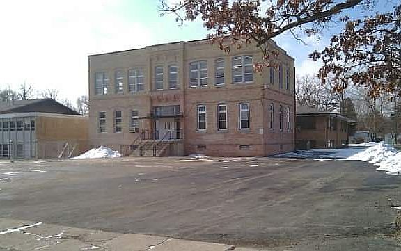2nd image of 628 College Ave