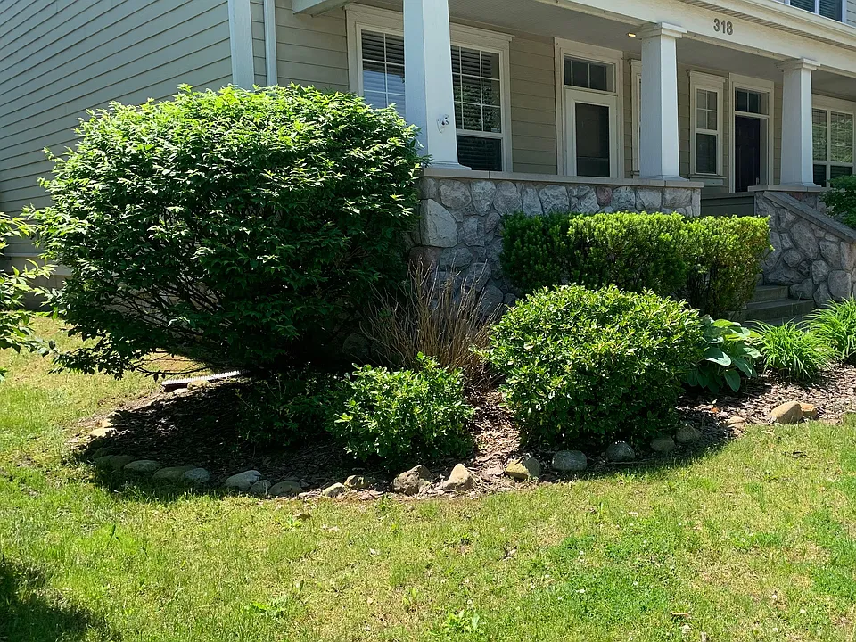 318 Village Sq