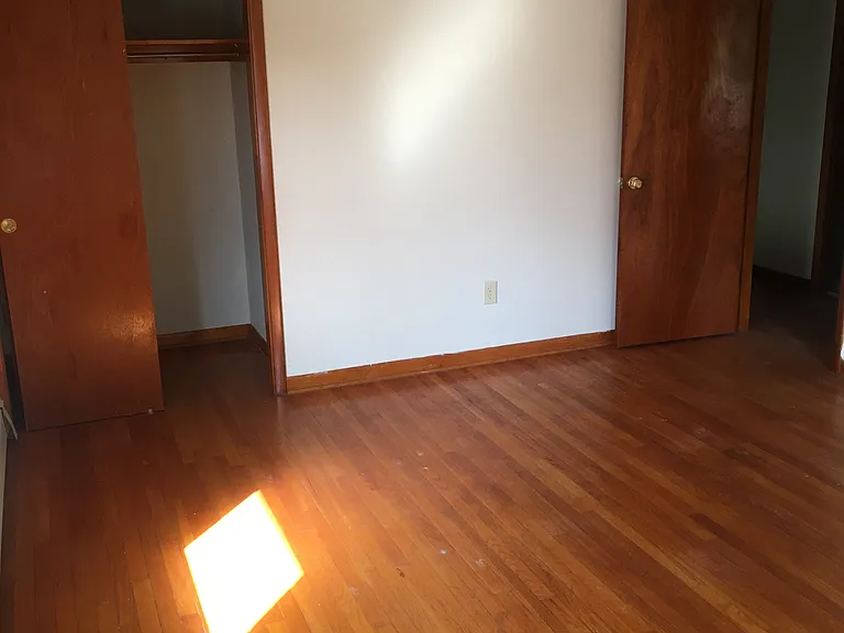 401 Marlington St — Photo 9