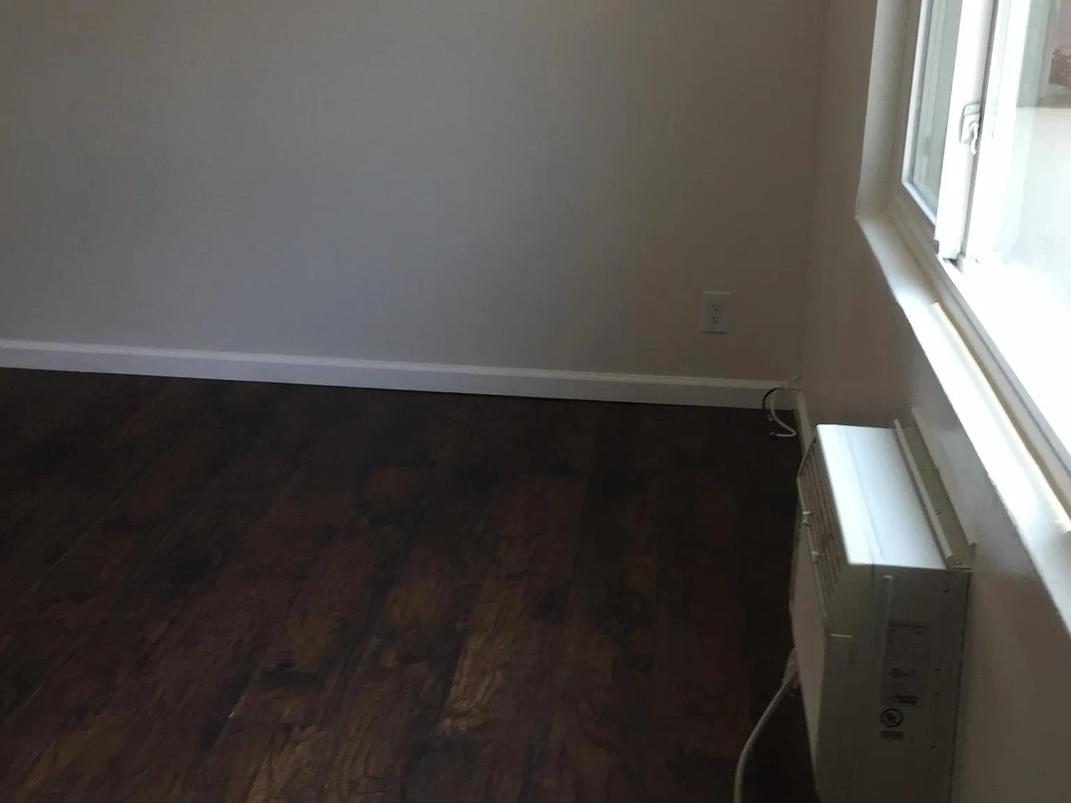 4353 Toland Way — Photo 2