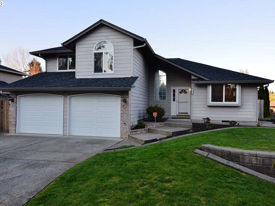 1st image of 1920 NE 66th St
