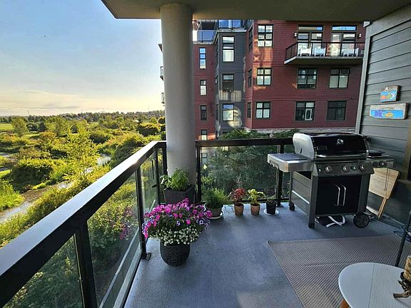 4th image of 5011 Springs Blvd #312