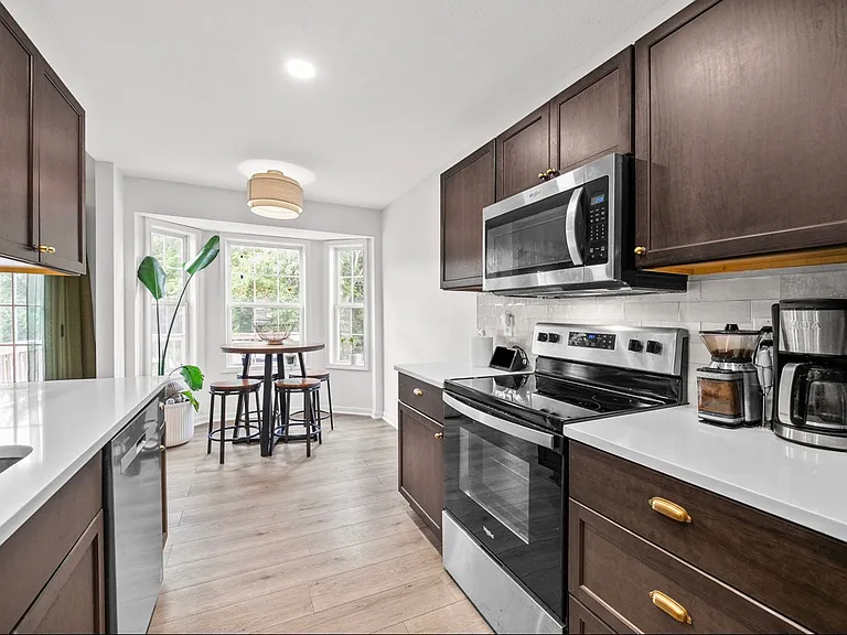 227 Harold Dr — Photo 8