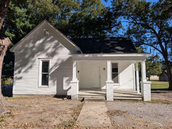 407 Church St APT A, Martin, TN 38237