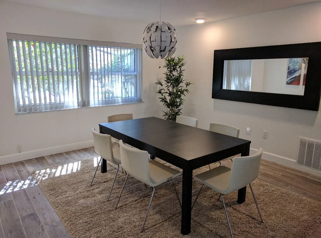 8135 Banyan Blvd — Photo 2