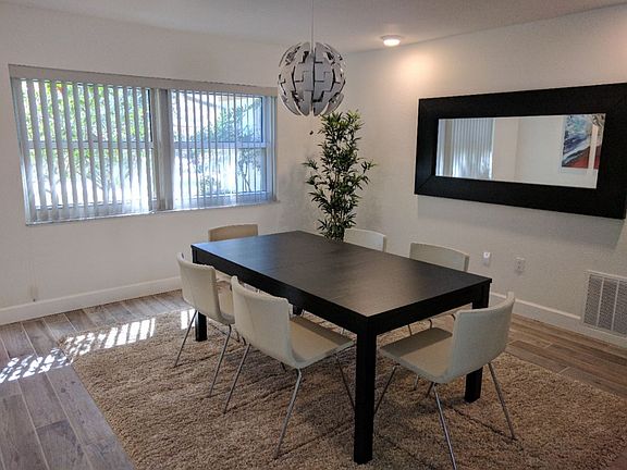 2nd image of 8135 Banyan Blvd