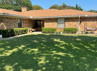 701 S Harrison St, Pilot Point, TX 76258