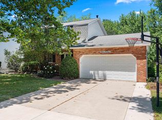 1613 W Teton Dr, Peoria, IL