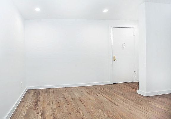 3rd image of 2588 7th Ave APT 1B
