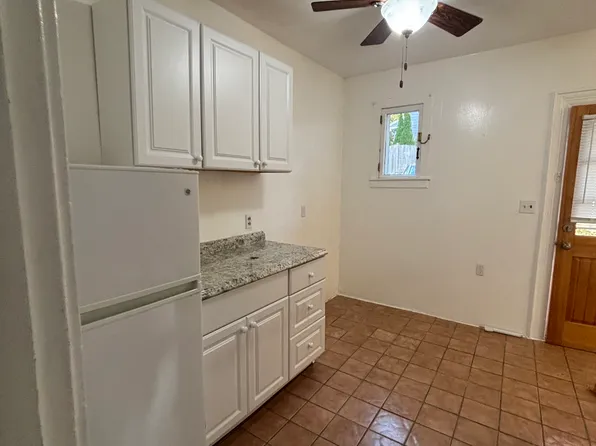 219 Washington St APT 9, Winchester, MA 01890