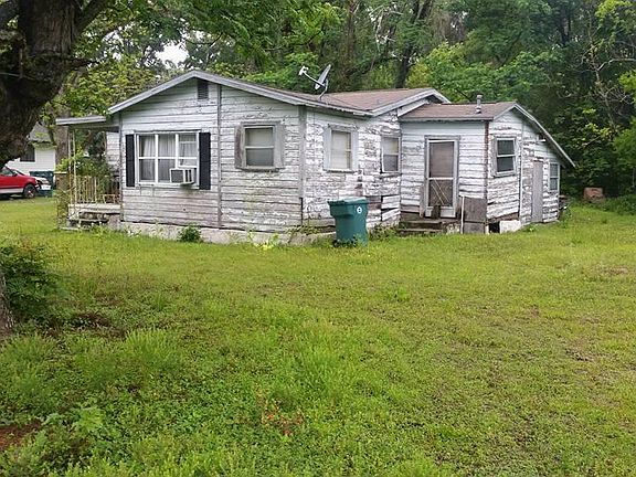 2nd image of 2595 NW 21st St