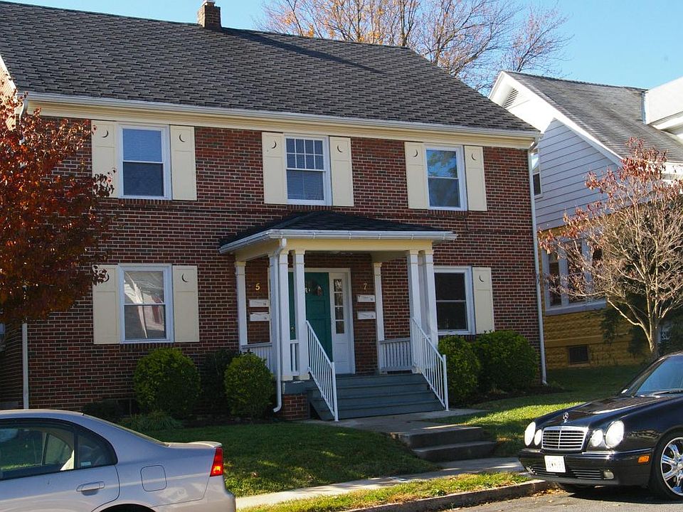 1 bedroom on 2nd floor