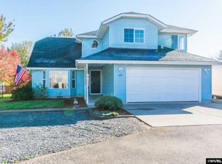 1235 Ashwood Ct, Lebanon, OR 97355