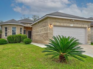 9911 Rostock Ln, Helotes, TX 78023