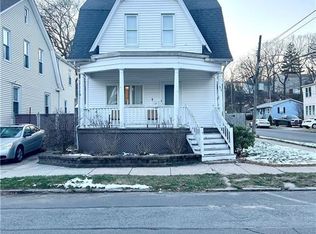 98 Lee St, West Haven, CT 06516