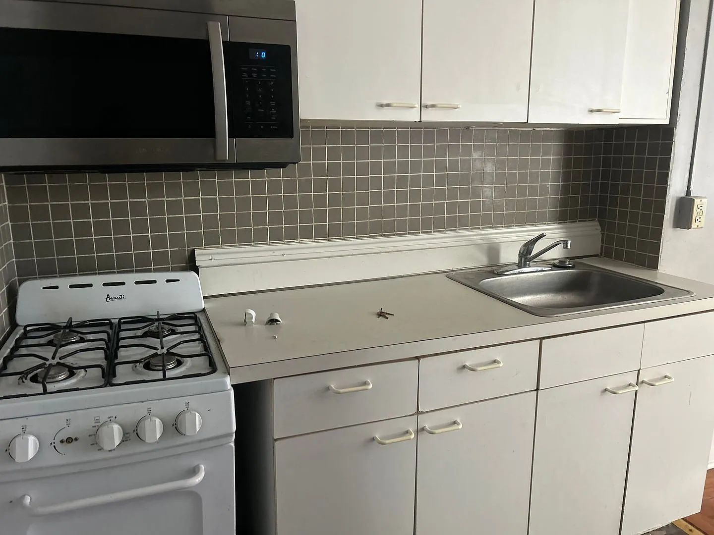 3308-10 Hamilton Street — Photo 2