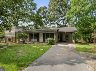 374 Roxbury Dr, Riverdale, GA 30274