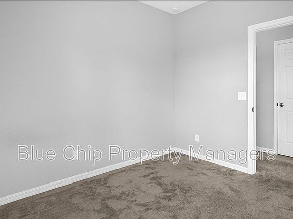 5th image of 6785 Tussilago Way