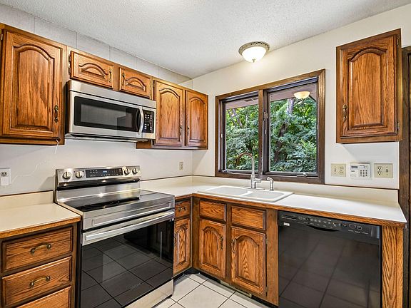 2nd image of 10645 Xerxes Ave S