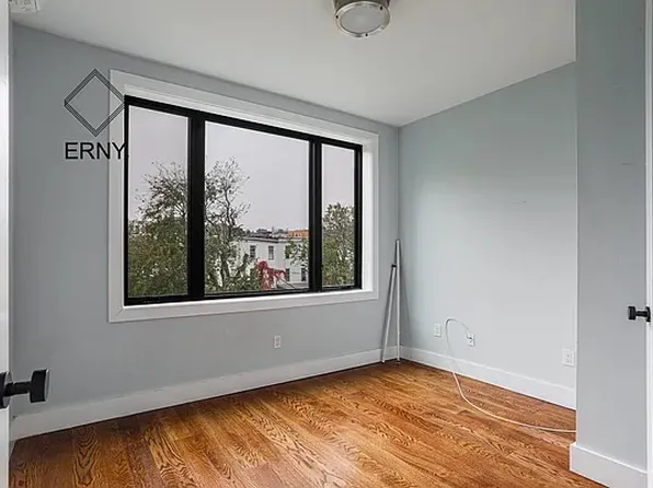 1612 Bergen Street 2R image 3 of 13