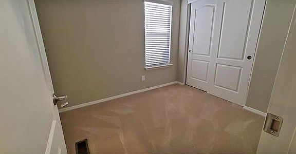 4th image of 100 Woodlawn Ave Spc 17