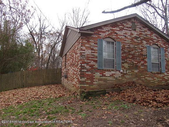 2nd image of 5581 Caroline Dr