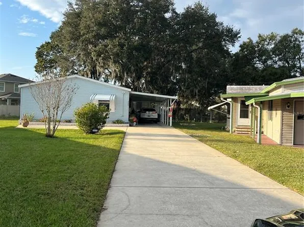 3215 Hickory Dr, Wesley Chapel, FL 33543