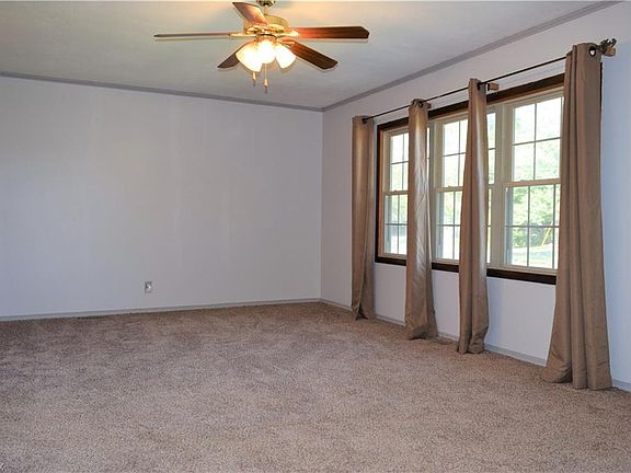 4th image of 1258 Woodhurst Dr