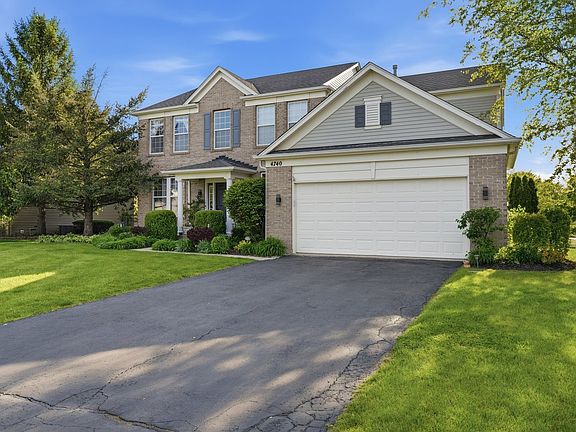 3rd image of 4740 Whitehall Ct