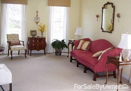 4th image of 51 Kyle Dr