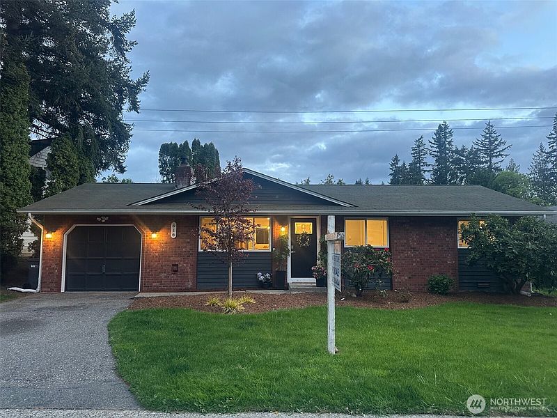 2nd image of 616 212th Street SW