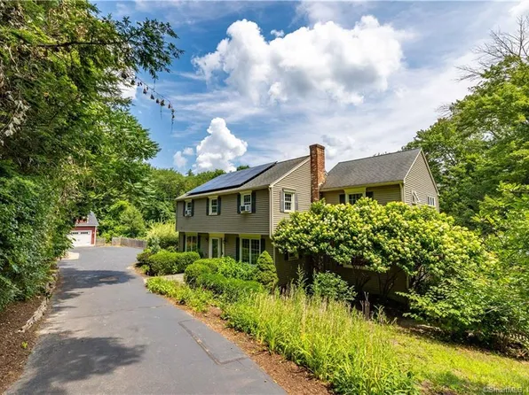 61 Bunker Hill Road, Canton, CT 06019